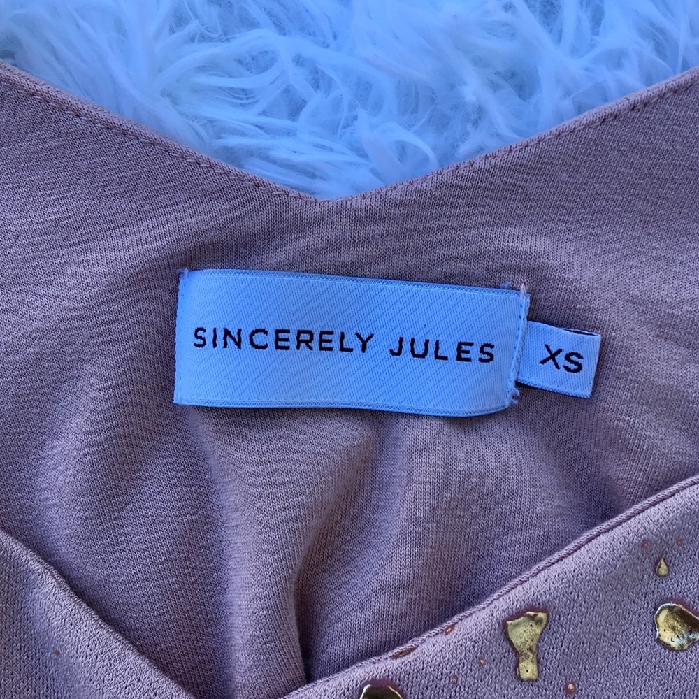 ❤️ Sincerely Jules Textured Top ❤️